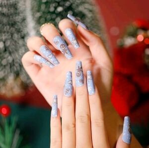 Light blue Christmas press ons
